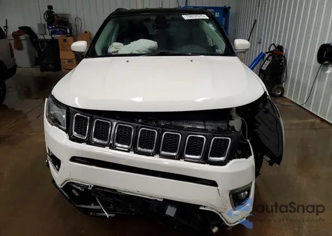 2018 Jeep Compass Limited z USA, uszkodzony, nr VIN 3C4NJDCB9JT210821